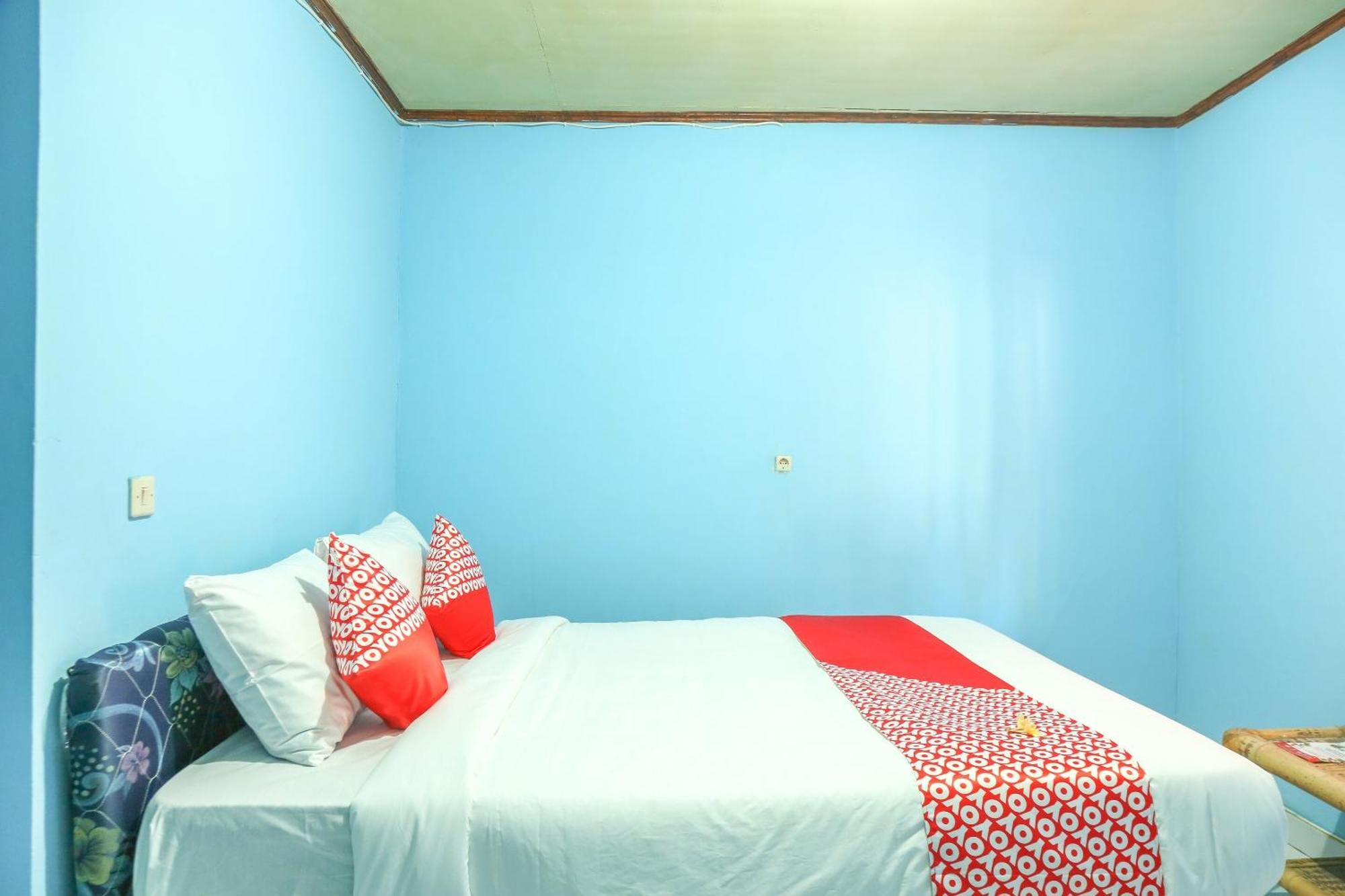 Oyo 1662 Zury Homestay Kuta  Kültér fotó